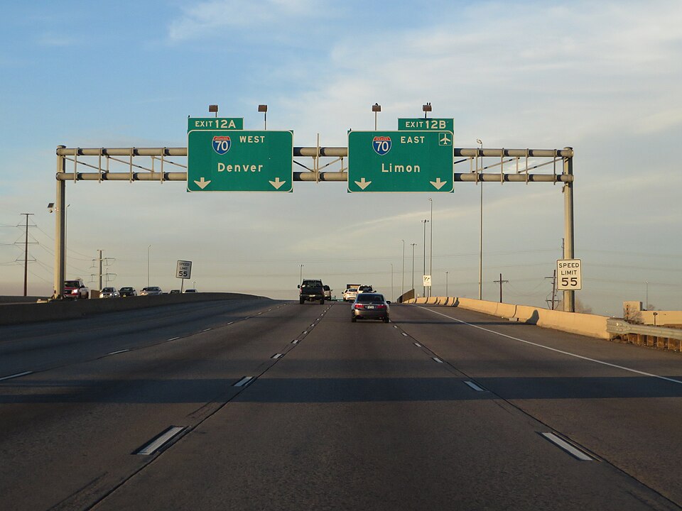 Driver's view on I-225 approaching the I-70 junction in Aurora, Colorado